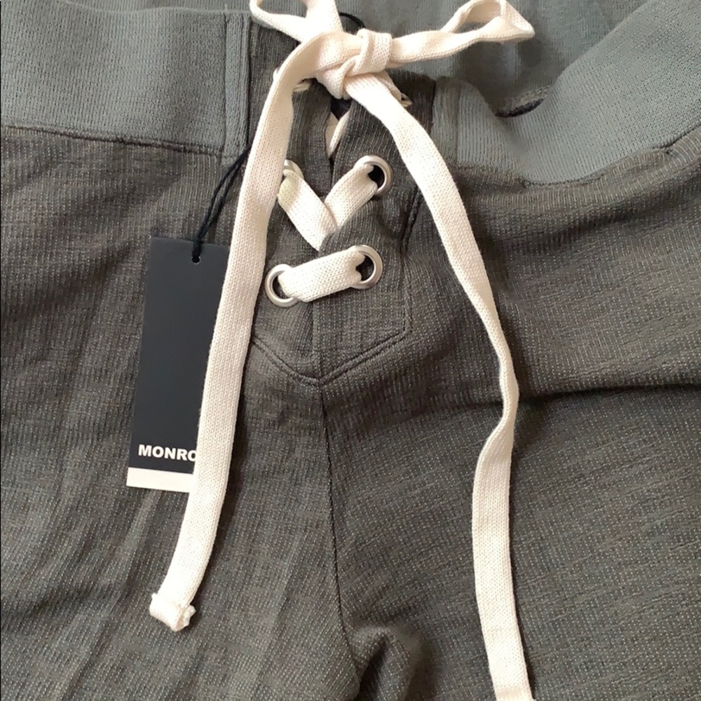 MONROW antique jogger pants. Medium